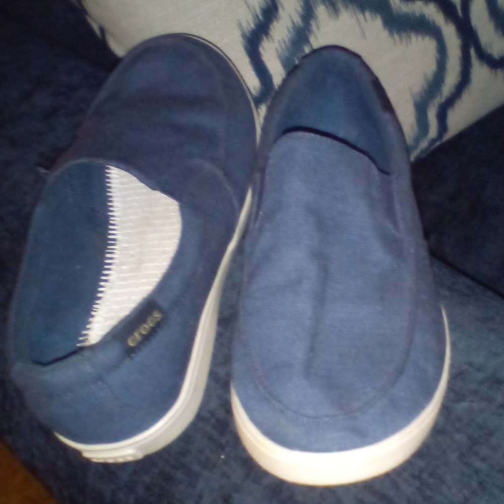 Crocs - Picture 2 of 3